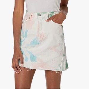 NWT Levi’s High Rise Deconstructed Skirt Tie Dye Premium Denim Raw Hem Size 27